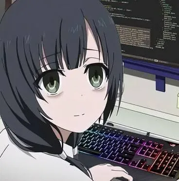 Menina de anime com olhos verdes sentada em frente a um computador.